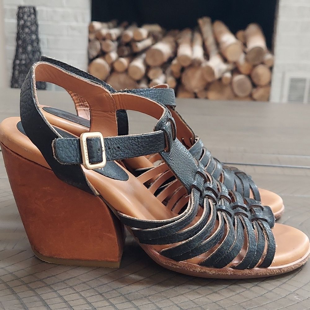 Kork-Ease ‘Pepper’ Black Leather Block Heel Sandals Sz 7